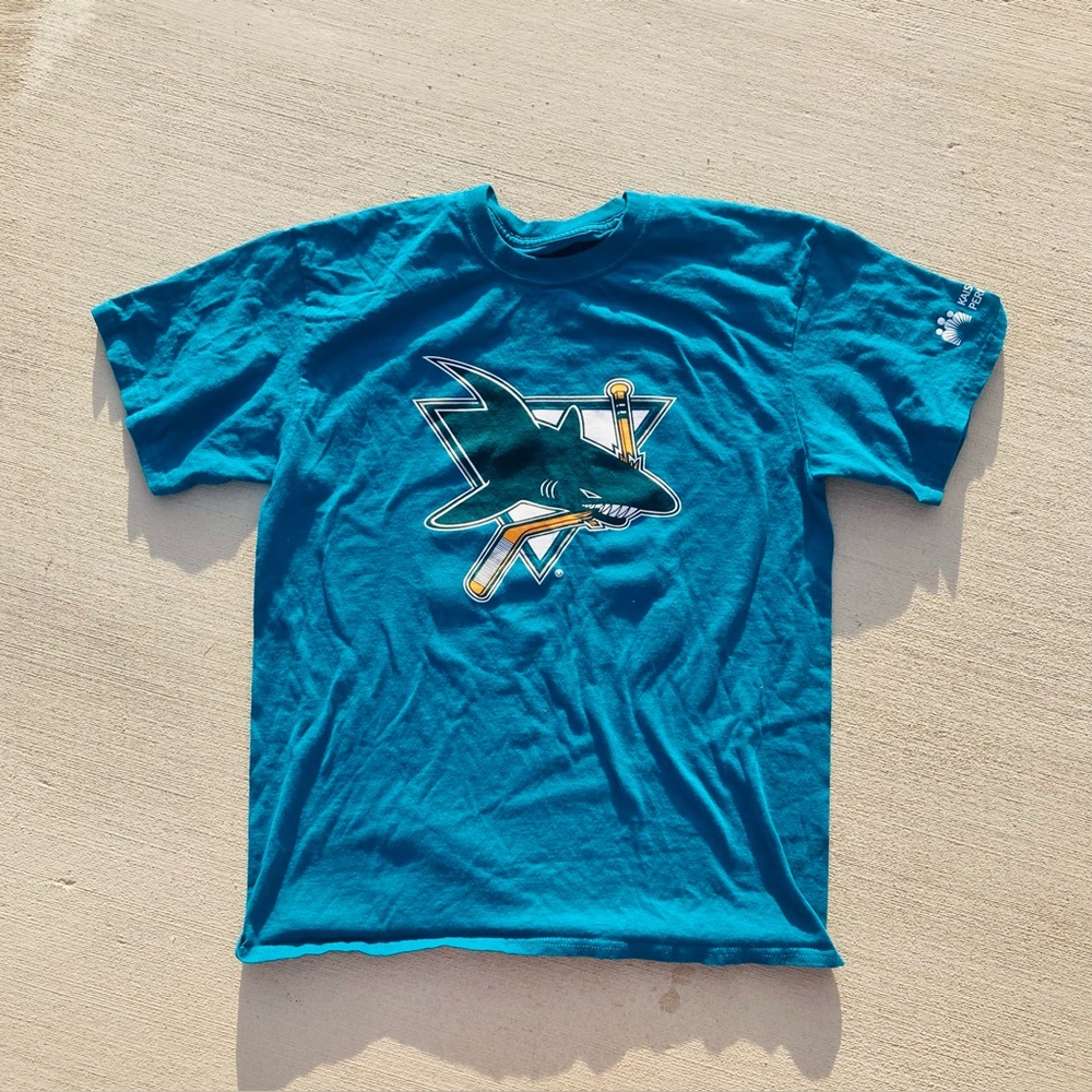 SOLD****************San Jose Sharks Hockey Graphic Tee NHL